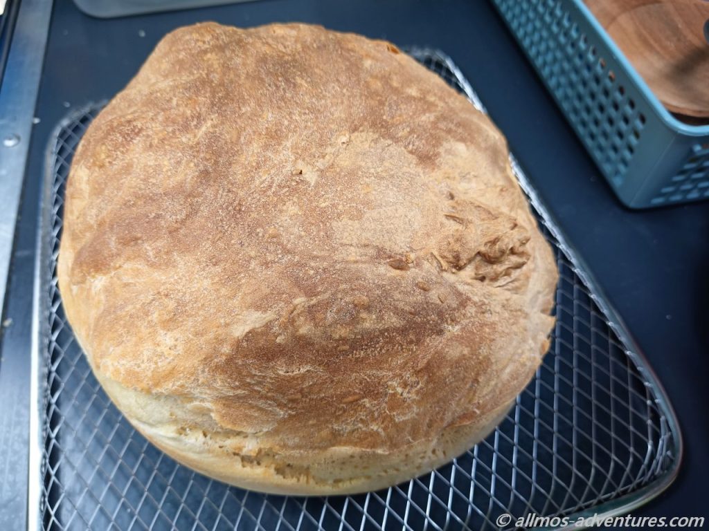 unser erstes selbstgebackenes Brot