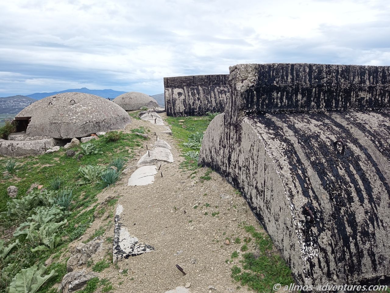 Bunker im archäologischen Park von Finiq